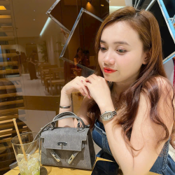 Chị Giao